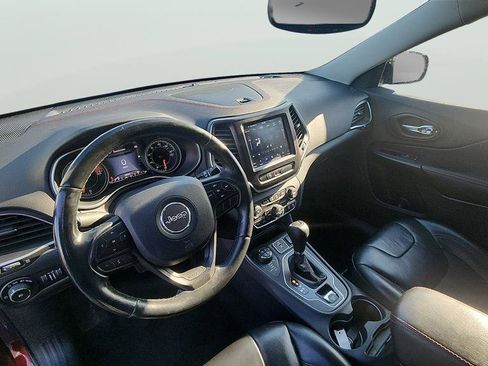 Used 2019 Jeep Cherokee Trailhawk w/ Cold Weather Group image 20