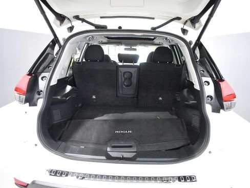 Used 2017 Nissan Rogue SV w/ Sun & Sound Touring Package AWD/4WD image 35