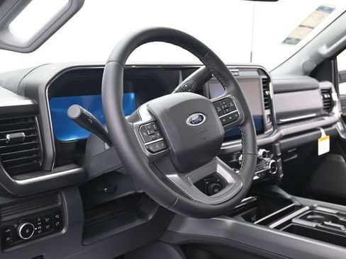 New 2026 Ford F250 Lariat w/ Black Appearance Package AWD/4WD image 16