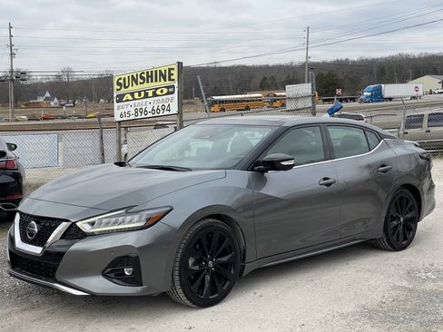 Used 2021 Nissan Maxima SR w/ Sport Mat Group image 2