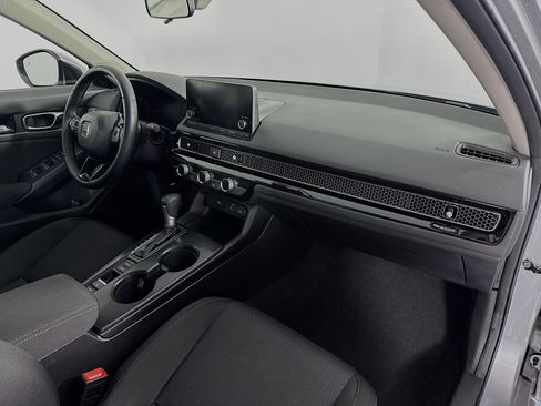 Certified 2024 Honda Civic EX image 28