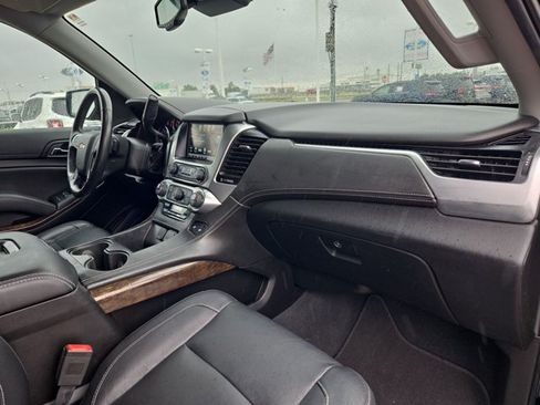 Used 2020 Chevrolet Tahoe LT w/ Luxury Package RWD image 20