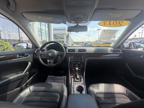 Used 2013 Volkswagen Passat TDI SEL Premium FWD image 22