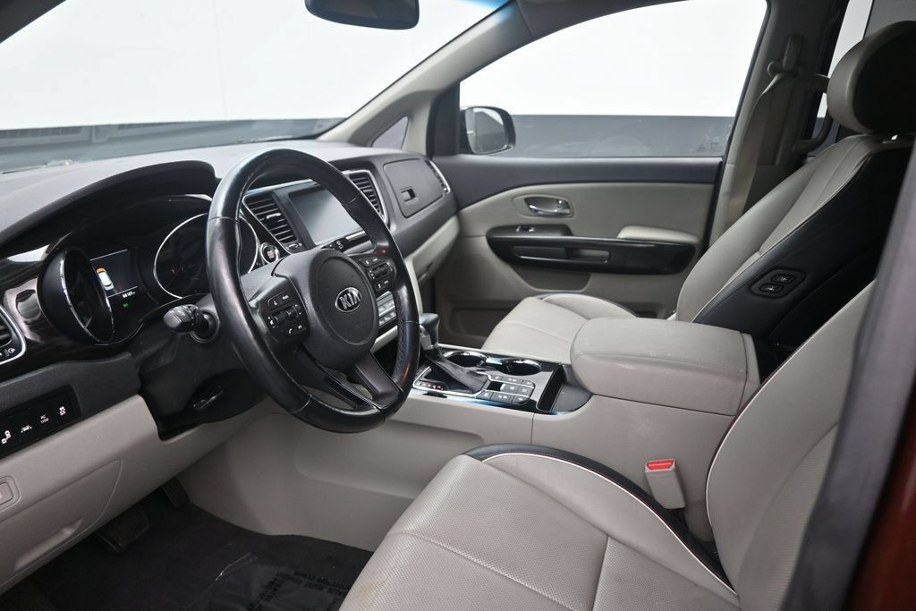 Used 2020 Kia Sedona SX FWD image 13