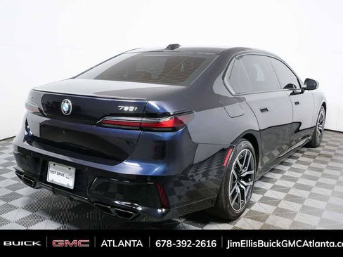 Used 2023 BMW 760i xDrive AWD/4WD image 3