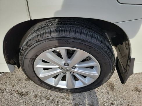 Used 2013 Toyota Highlander Limited AWD/4WD image 12