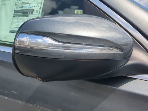 Used 2025 Mercedes-Benz GLE 450e 4MATIC image 25