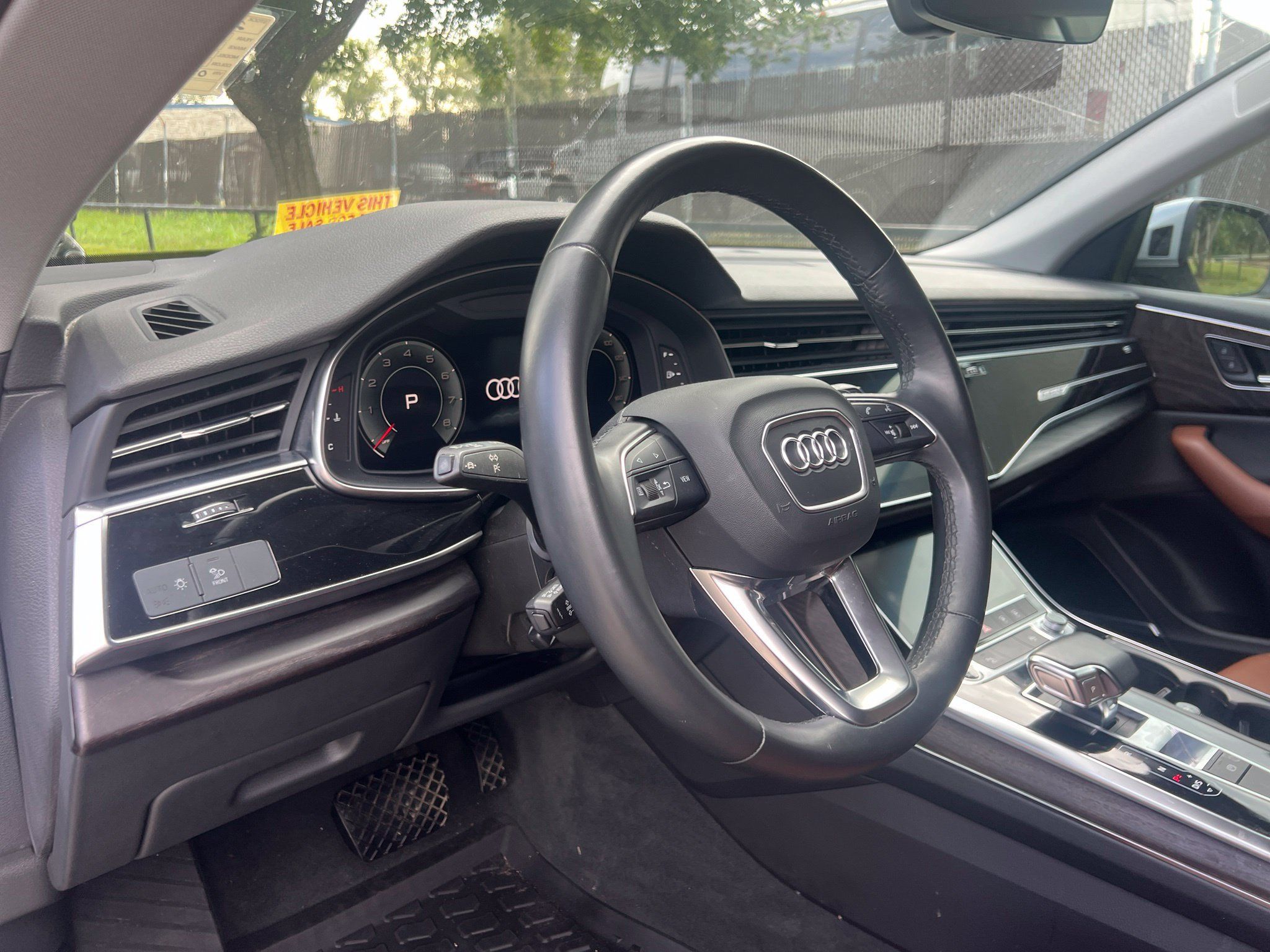 Used 2022 Audi Q8 Premium Plus AWD/4WD image 11