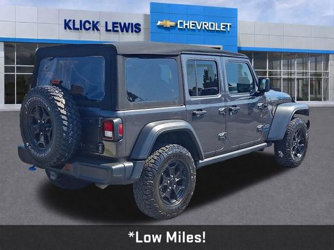 Used 2023 Jeep Wrangler Unlimited w/ Cold Weather Group AWD/4WD image 8