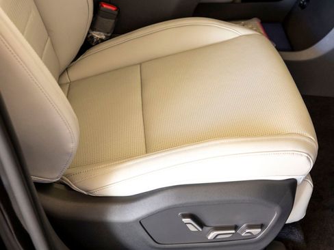 New 2025 Hyundai Santa Fe Calligraphy AWD/4WD image 25
