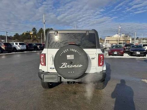 Used 2023 Ford Bronco Outer Banks image 6