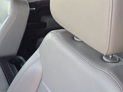 Used 2019 GMC Sierra 1500 SLT image 17