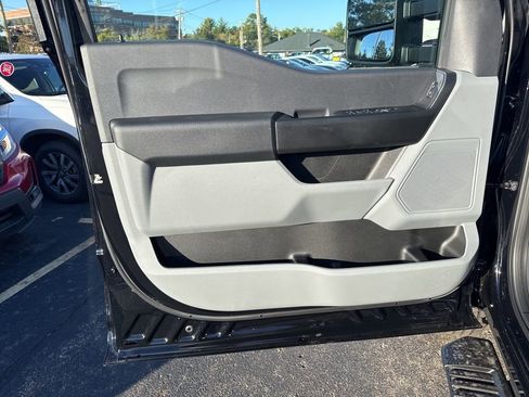 New 2026 Ford F250 XL w/ XL Chrome Package image 10