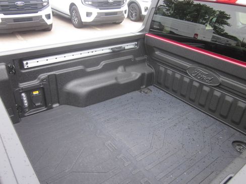 Used 2026 Ford Maverick Lariat w/ 4K Tow Package AWD/4WD image 9