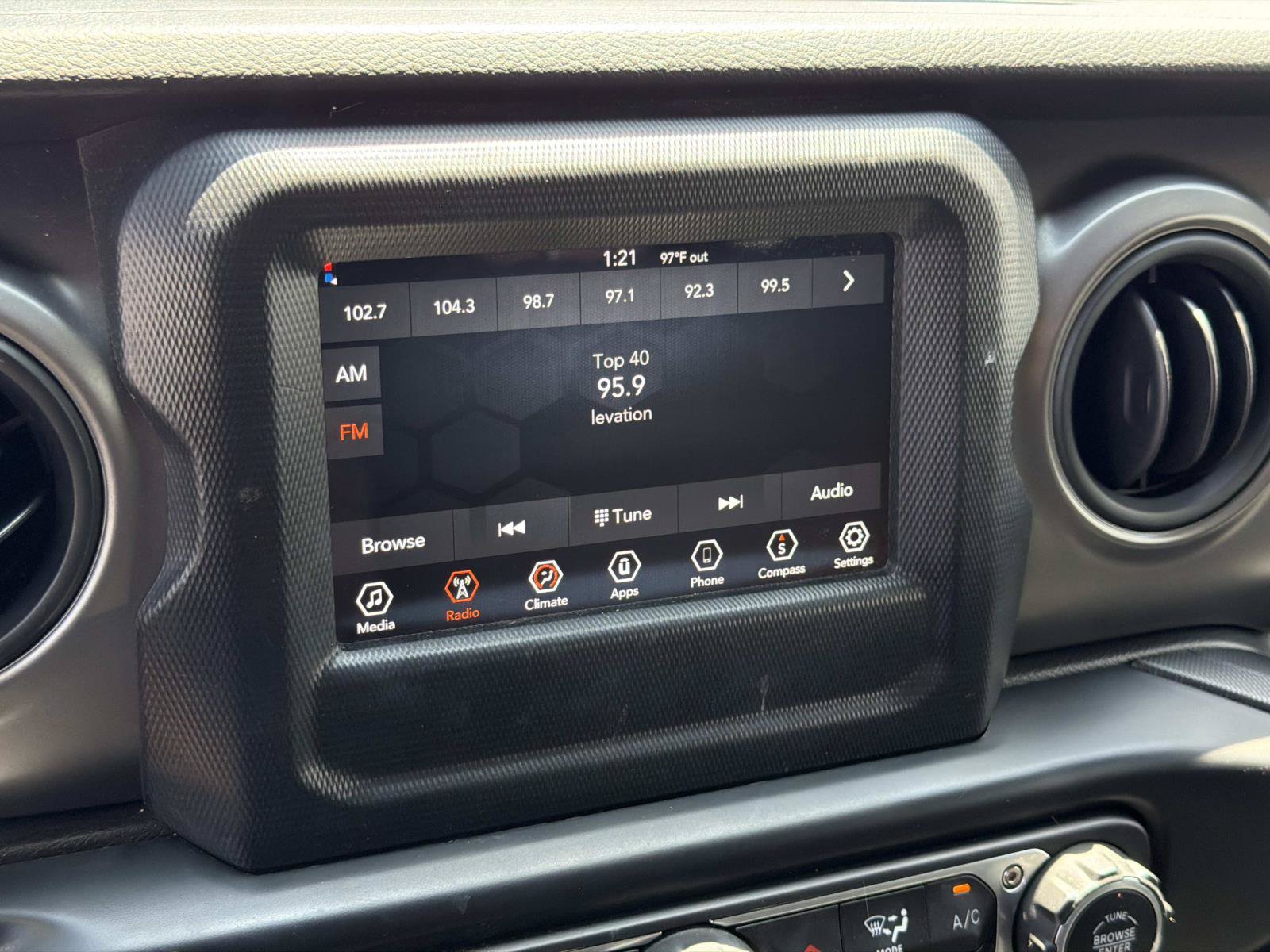 Used 2022 Jeep Wrangler Unlimited Sport AWD/4WD image 23