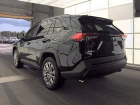Used 2023 Toyota RAV4 XLE Premium FWD image 2