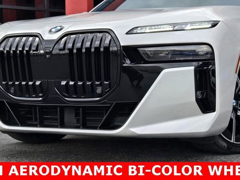 Used 2023 BMW 760i xDrive 760i xDrive w/ Executive Package image 3