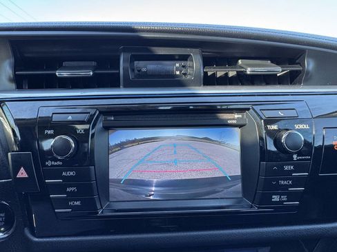 Used 2015 Toyota Corolla LE image 26