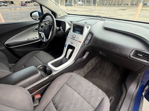 Used 2013 Chevrolet Volt FWD image 20