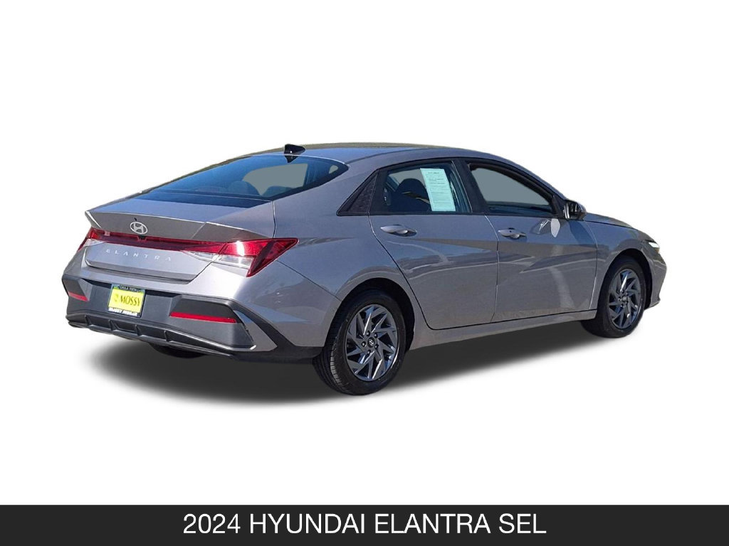 Used 2024 Hyundai Elantra SEL FWD image 9