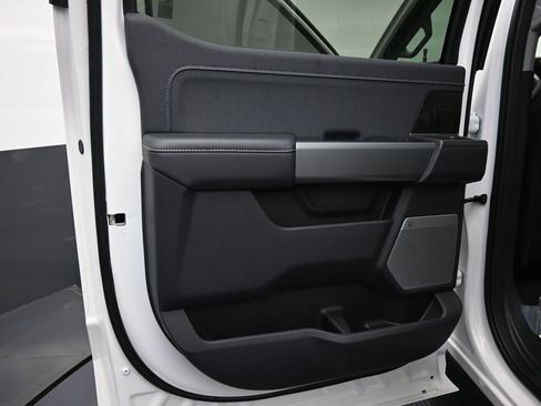 New 2026 Ford F250 Lariat w/ Chrome Package image 24