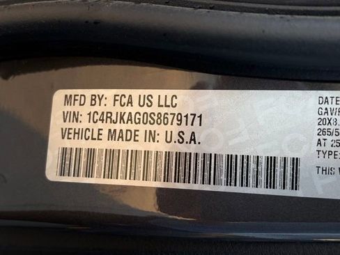 Certified 2025 Jeep Grand Cherokee L Altitude image 36