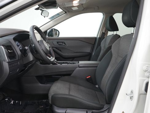 Used 2021 Nissan Rogue S AWD/4WD image 23