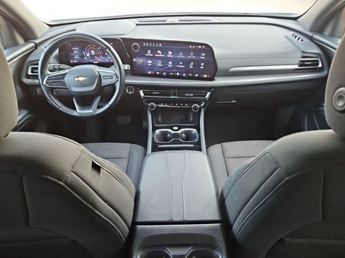 Used 2024 Chevrolet Traverse LT FWD image 18