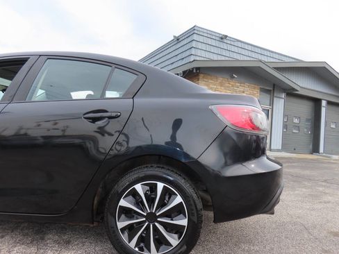 Used 2011 MAZDA MAZDA3 i Sport image 28