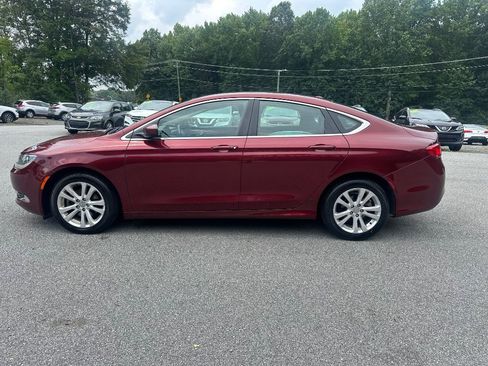 Used 2015 Chrysler 200 Limited w/ Convenience Group FWD image 4