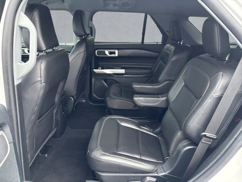 Used 2024 Ford Explorer XLT w/ Equipment Group 202A image 23