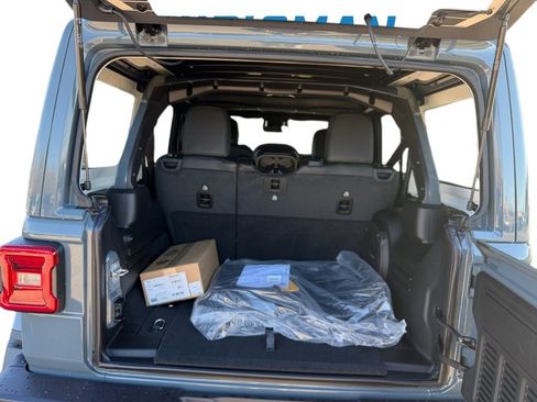 New 2026 Jeep Wrangler Unlimited Rubicon image 26