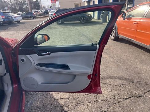 Used 2013 Chevrolet Impala LTZ image 35
