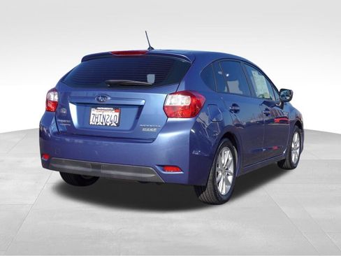 Used 2014 Subaru Impreza 2.0i Premium w/ All-Weather Package w/CVT image 3