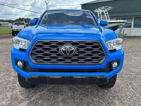 Used 2020 Toyota Tacoma SR5 RWD image 8