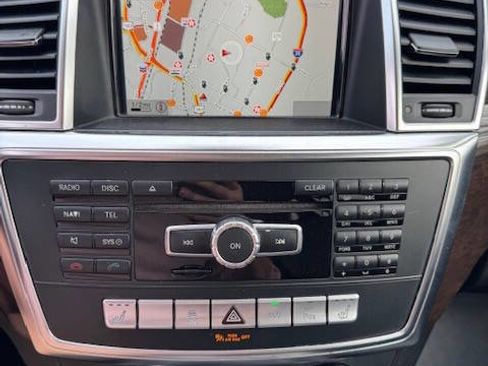 Used 2015 Mercedes-Benz GL 450 4MATIC image 55