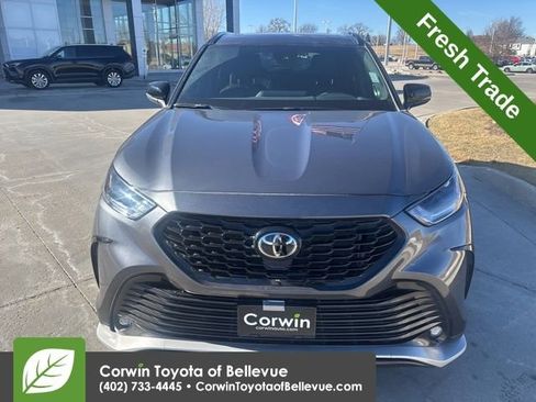 Used 2023 Toyota Highlander XSE image 9