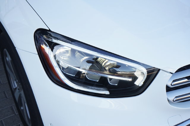 Used 2021 Mercedes-Benz GLC 300 4MATIC image 12