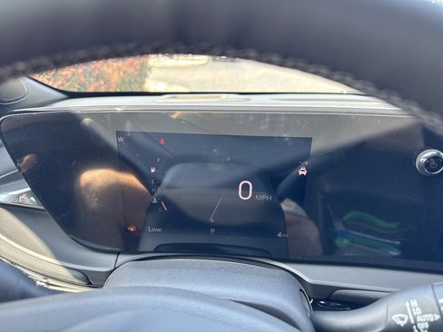 New 2025 Buick Envista Avenir image 17