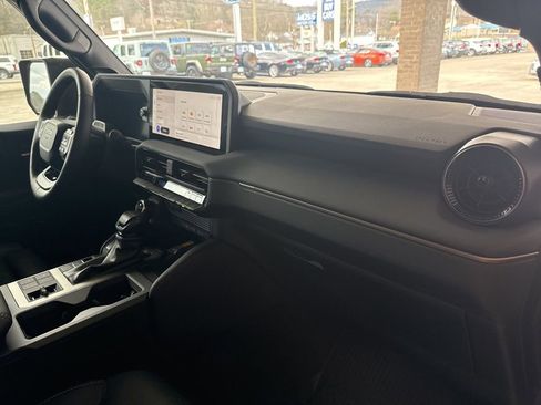 Used 2025 Toyota Land Cruiser image 20