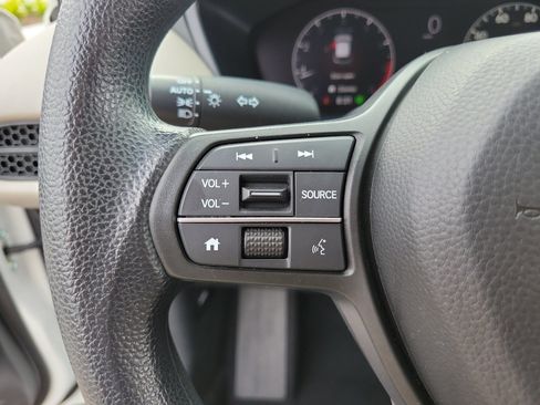 Used 2023 Honda HR-V LX image 18