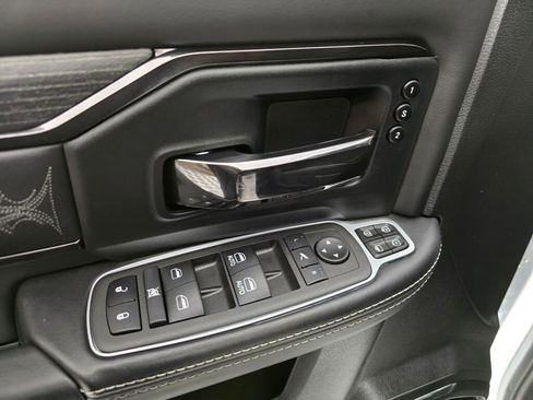 Used 2024 RAM 2500 Limited image 19