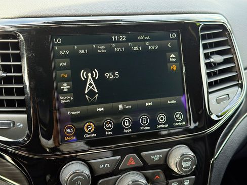 Used 2020 Jeep Grand Cherokee Limited X image 31