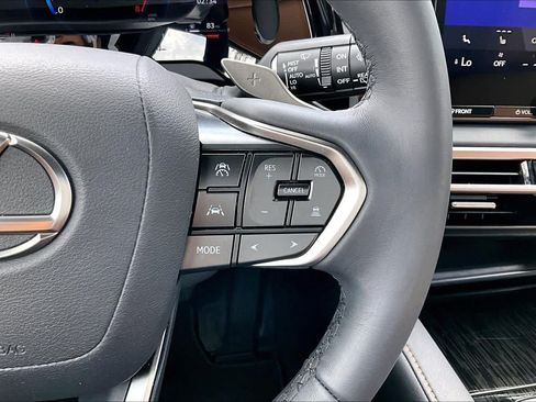 Used 2025 Lexus RX 350 FWD w/ Technology Package image 23