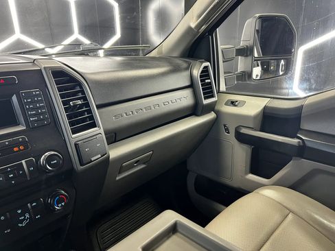 Used 2018 Ford F350 XL w/ Power Equipment Group AWD/4WD image 15
