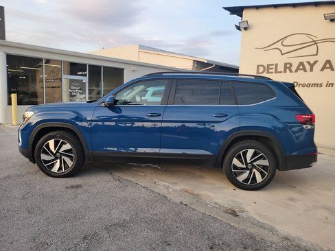 Used 2026 Volkswagen Atlas SE FWD image 4