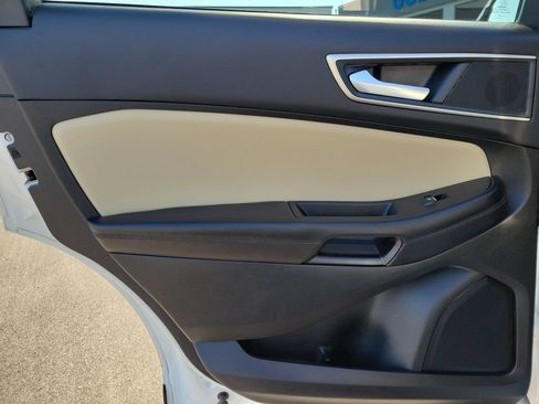 Used 2024 Ford Edge SEL w/ Convenience Package AWD/4WD image 11