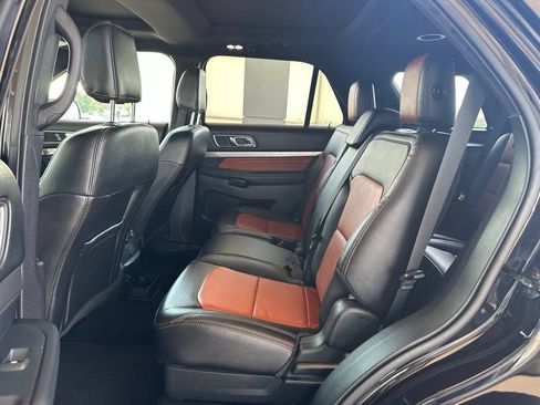 Used 2019 Ford Explorer XLT w/ Equipment Group 202A AWD/4WD image 20