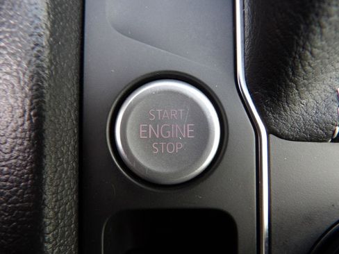 Used 2023 Volkswagen Atlas SEL image 20