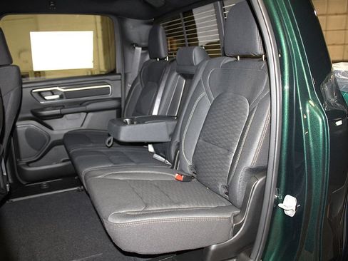 New 2026 RAM 1500 4x4 Crew Cab image 27
